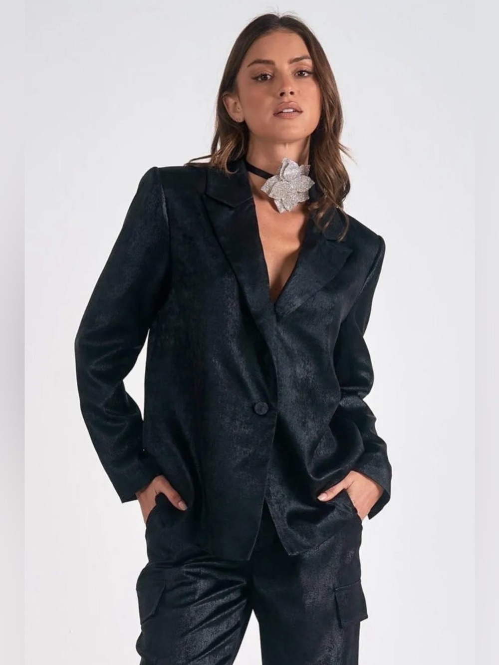 ELAN
Wide Lapel Blazer In Metallic Black